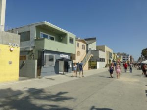 715 OCEAN FRONT WALK (800x600)