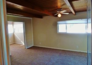 3453 Beethoven family room (400x284)