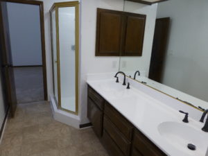 BDR2 DOUBLE SINKS & SHOWER