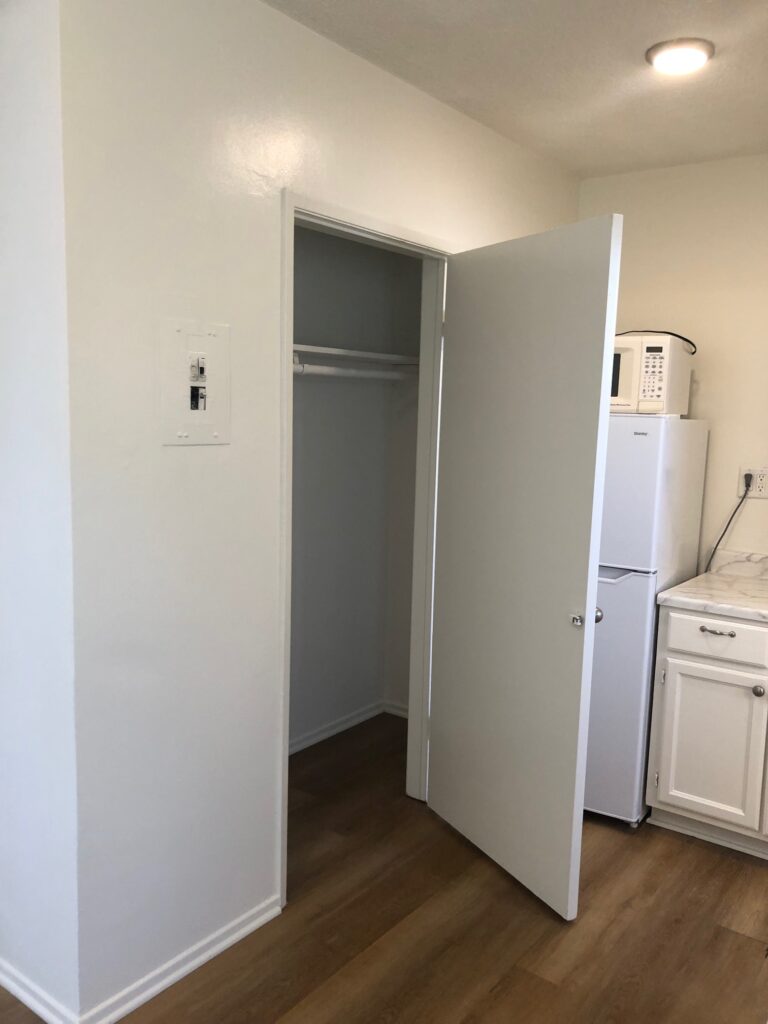 Overland #9 Living room 1