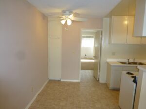 11924 COURTLEIGH DR RM 9 DINNRM (800x600)