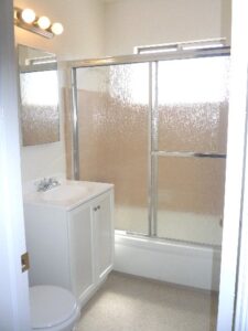 12766 MATTESON AVE. RM 9 BATH.JPG